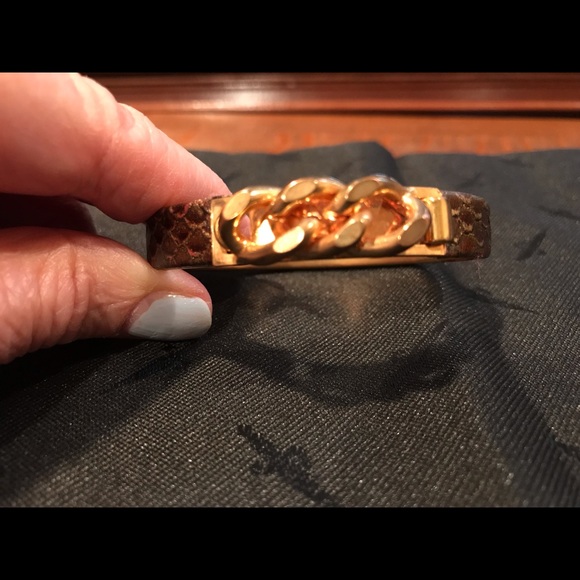 —————SOLD————————VINTAGE BRACELET LEATHER GOLD TONED. - Picture 4 of 7